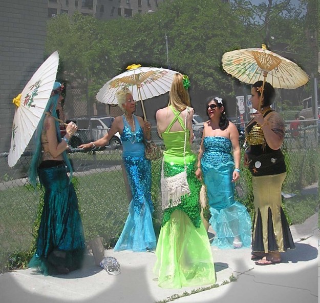 Parasols in spotlight